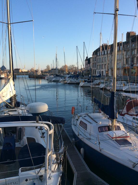 Appartement Le Notre Dame Honfleur Exteriör bild