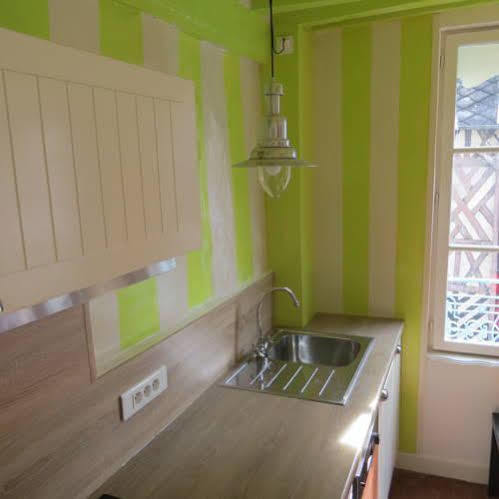 Appartement Le Notre Dame Honfleur Exteriör bild