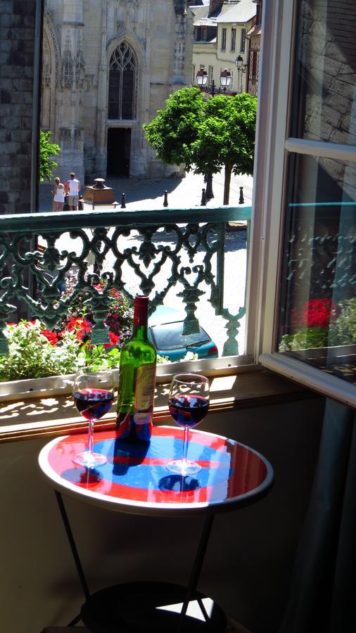 Appartement Le Notre Dame Honfleur Exteriör bild